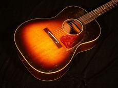 Gibson LG-1【1951年製 満74歳の貫禄のヴィンテージ 当店フルメンテナンス済 乾いた枯れた音色をご堪能下さい! 狙い目のヴィンテージギブソンです! 】解説試奏動画ご覧下さい。_4