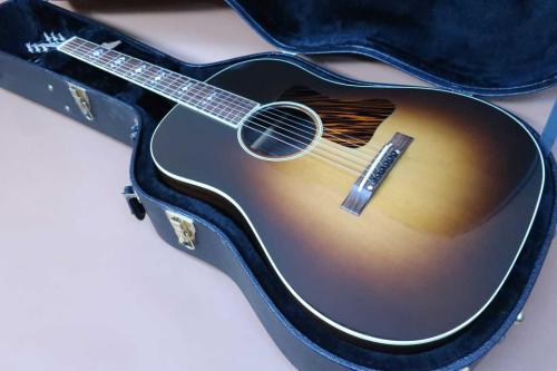 Gibson Custom Shop 12-Flet Advanced Jumbo LTD / Script Logo・Adirondack Red Spruce Top・Indian Rosewood Side and Back・25.5”(647.7mm)・Diamond and Arrow Inlay・Rectangle Bridge and Long Saddle・Fire-stripe Pick-gu