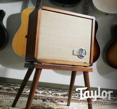 Taylor Circa 74 Amp - Mahogany【アコースティックアンプ最新モデル・スタンド付】