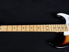 Fender Made in Japan Traditional 50s Stratocaster 2-Color Sunburst_4