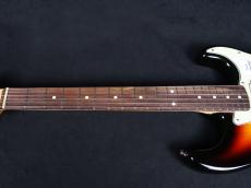 Fender Made in Japan Traditional 60s Stratocaster 3-Color Sunburst_4