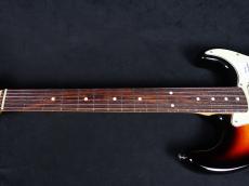 Fender Made in Japan Traditional 60s Stratocaster 3-Color Sunburst_4