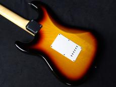 Fender Made in Japan Traditional 60s Stratocaster 3-Color Sunburst_6