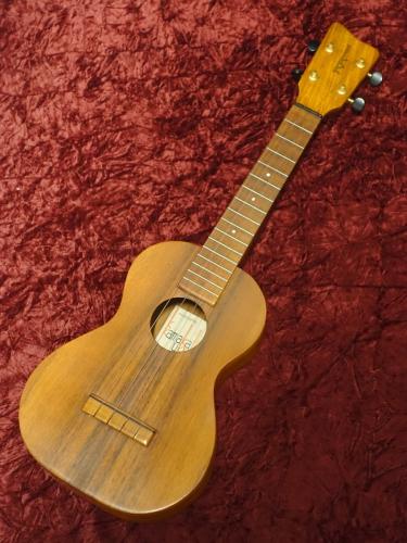 Kamaka Concert Size White Label