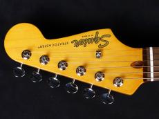 Squier Classic Vibe '60s Stratocaster Candy Apple Red_5