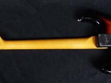 Squier Classic Vibe '60s Stratocaster 3-Color Sunburst_8