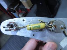 Fender 1959 Musicmaster Desert Sand_8