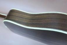 Martin D-45 / Vertical Logo・Solid Spruce Top・Solid Rosewood Side and Back・Solid Abalone Trim & Rosette・Hexagon Inlay・Solid Mahogany Neck and Square Rod・Ebony Fingerboard and Bridge・ Width at Nut 42.9mm 【With_4