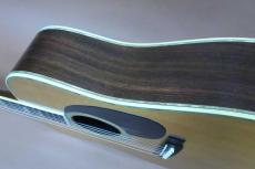 Martin D-45 / Vertical Logo・Solid Spruce Top・Solid Rosewood Side and Back・Solid Abalone Trim & Rosette・Hexagon Inlay・Solid Mahogany Neck and Square Rod・Ebony Fingerboard and Bridge・ Width at Nut 42.9mm 【With_5