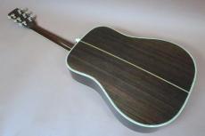 Martin D-45 / Vertical Logo・Solid Spruce Top・Solid Rosewood Side and Back・Solid Abalone Trim & Rosette・Hexagon Inlay・Solid Mahogany Neck and Square Rod・Ebony Fingerboard and Bridge・ Width at Nut 42.9mm 【With_6