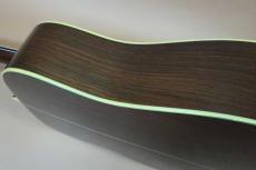 Martin HD-28 Custom Pre war Reissue / Spruce Top・Rosewood Side and Back・Old Decal Logo・Herringbone Trim and Ivoroid Binding・Diamond Inlay・Ebony Fingerboard・Long Saddle・Original Pick guard_3