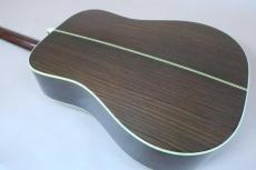 Martin HD-28 Custom Pre war Reissue / Spruce Top・Rosewood Side and Back・Old Decal Logo・Herringbone Trim and Ivoroid Binding・Diamond Inlay・Ebony Fingerboard・Long Saddle・Original Pick guard_6