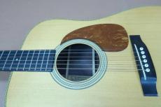 Martin HD-28 Custom Pre war Reissue / Spruce Top・Rosewood Side and Back・Old Decal Logo・Herringbone Trim and Ivoroid Binding・Diamond Inlay・Ebony Fingerboard・Long Saddle・Original Pick guard_11