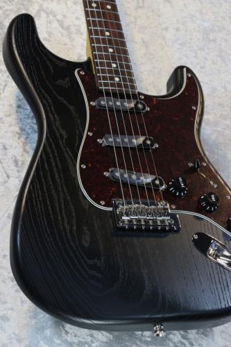 Fender 【USAピックアップ】Made in Japan Limited Stratocaster Raw Ash Black #JD25005773【3.59kg】