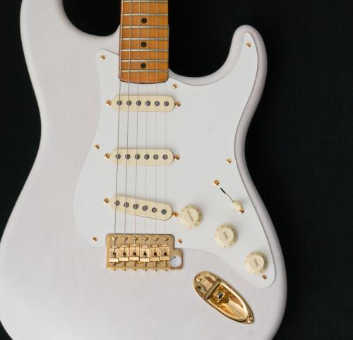 Fender Limited Edition American Vintage II 1957 Stratocaster 3A Flame Maple Neck White Blonde【限定モデル】