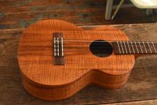 Kamaka Tenor HF-38_2