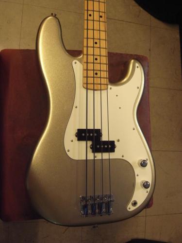 Fender 75th Anniversary Precision Bass Diamond Anniversary