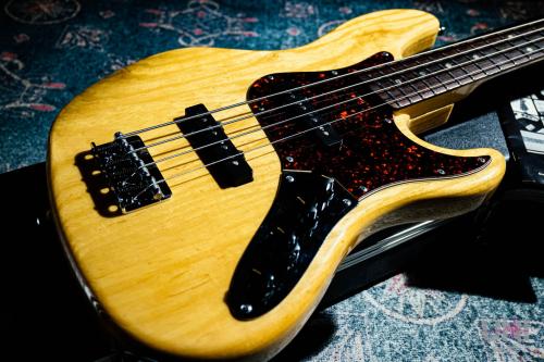 Fender American Deluxe Jazz Bass / 2001