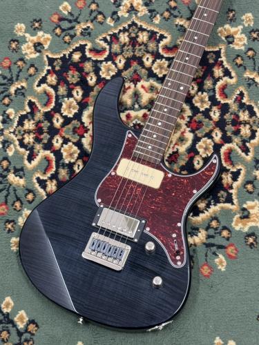 YAMAHA PACIFICA611HFM TRANSLUCENT BLACK  