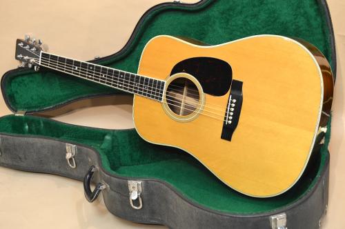 Martin D-35 Jacaranda　1966年製