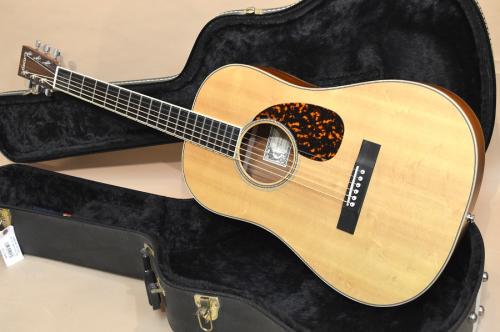 Larrivee BT-03 Baritone　2010年製