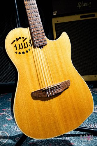 Godin Multiac Nylon Duet