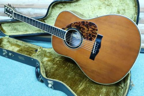 YAMAHA L-31A / Original TM-30G Peg・Solid Spruce Top・Solid Jacaranda Side and back・Ebony Fingerboard and Bridge・Tortoise Type Pick guard and Rod Cover・Gloss Finish【With Original Hard Case】1981年製