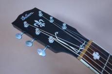 Gibson Custom Shop Nick Lucas RE-ISSUE / Script Logo・Original peg・Solid Spruce Top・Solid Figured Maple Side and Back・Rectangular Bridge and Long Saddle・Fire stripe Pick-guard【With Original Hard Case】1998年製_8