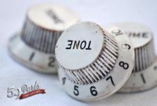 59PARTS SET OF 3 HAND AGED FENDER NYLON KNOBS/ノブ/ビンテージパーツ/全国一律送料無料_4