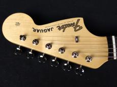 Fender Made in Japan Traditional 60s Jaguar 3-Color Sunburst_5