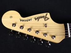 Fender Made in Japan Traditional 60s Jaguar 3-Color Sunburst_5
