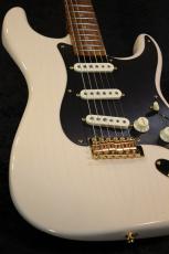 Fender Custom Shop 【限定モデル】American Custom Stratocaster Aged White Blonde NOS #18048【3.39kg】_3