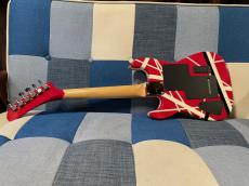 NO BRAND アンプ内蔵ミニギター"5150"_2