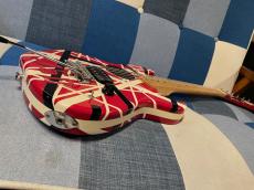 NO BRAND アンプ内蔵ミニギター"5150"_7