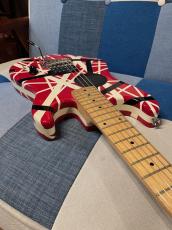 NO BRAND アンプ内蔵ミニギター"5150"_8