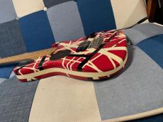 NO BRAND アンプ内蔵ミニギター"5150"_9