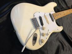 Fender Japan ST72R-55M_2