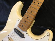 Fender Japan ST72R-55M_5