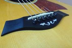 Taylor 2011BTO DNE-ADS/RW Custom / Built to Order・Adirondack Spruce Top・Indian Rosewood Side and Back・Abalone Trim and Rosette・Ebony Fingerboard and Bridge・Gloss Finish・Expression System【With Original Ha_13