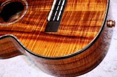 Kamaka 【USED】HF-3D2I 2022年製 【テナー】【PUあと付け搭載、極杢品】【池袋店在庫品】_3