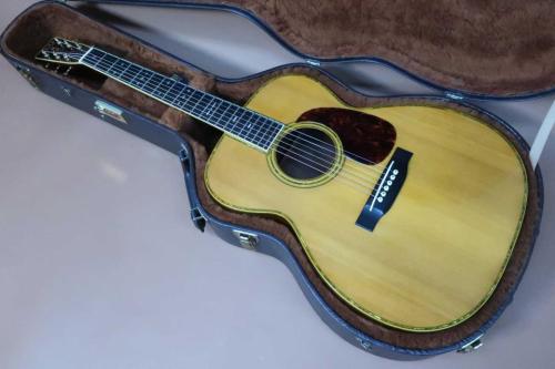 Martin 000-28 Modified Prewar 000-45 Custom Inlay / Grover Open Back Peg・Vertical Logo・Solid Spruce Top・Solid Brazilian Rosewood Side and Back・45 Style Abalone Trim・Ebony Fingerboard & Bridge・Long Saddle