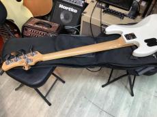 Sire Marcus Miller  V7 Alder 5st 2nd Generation  Antique White _6