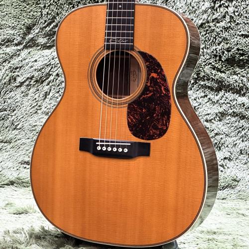 Martin 000-28EC 【2005年製 中古】【エリック・クラプトンシグネチャー】【整然とした美しい杢】【豊かな鳴り】