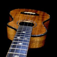 KOU ukulele Concert LN A-model Cutaway - Premium curly koa -_8
