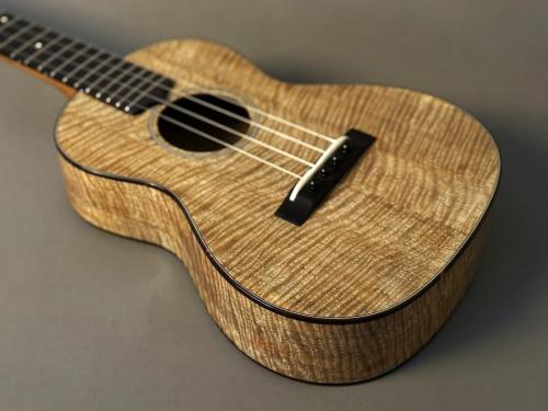 tkitki ukulele T-CUSTOM-CURLY MANGO Tenor【S/N 1661】