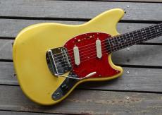 Fender Japan Mustang_2