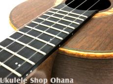 Akira Niihori Ukulele [Somali]テナー 表横:北米産ウォルナット/裏インディアンローズウッド1P #04027_15