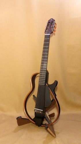 YAMAHA SLG200N TBL
