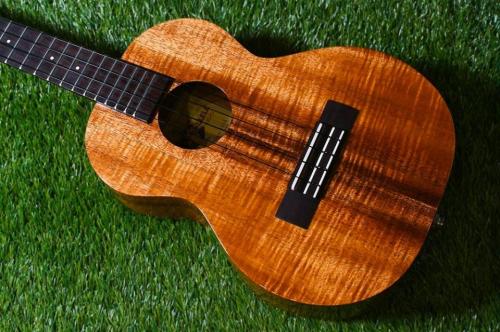 Kamaka HF-3 Tenor【USED/2010年】