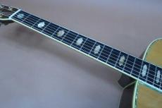 Martin D-45 / Vertical Logo・Solid Spruce Top・Solid Rosewood Side and Back・Solid Abalone Trim & Rosette・Hexagon Inlay・Solid Mahogany Neck and Square Rod・Ebony Fingerboard and Bridge・ Width at Nut 42.9mm 【With_9